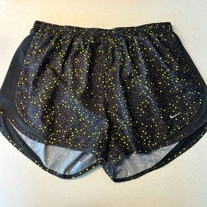 Nike Tempo Shorts - Large